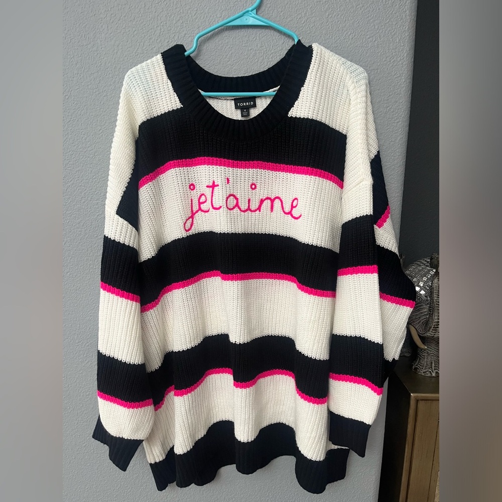 Torrid size 4 sweater
